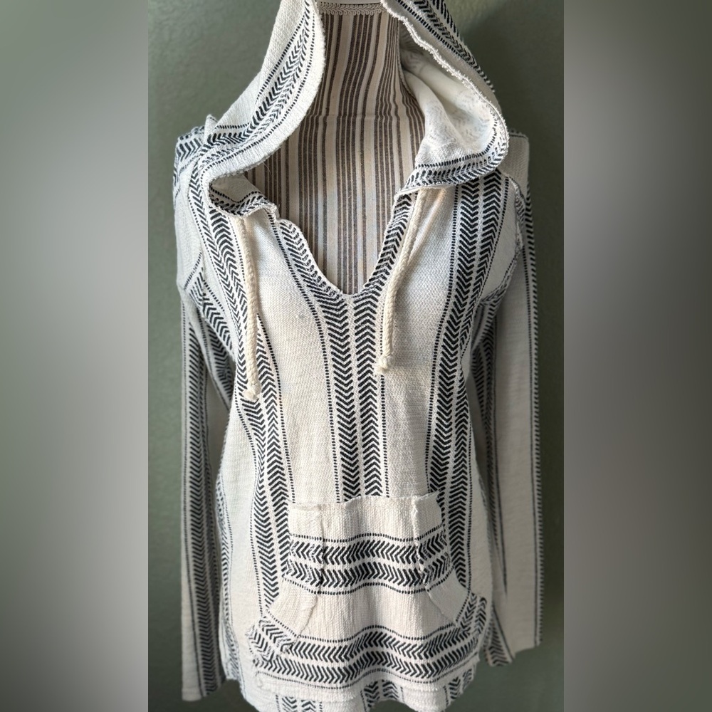 Hooded Pullover
